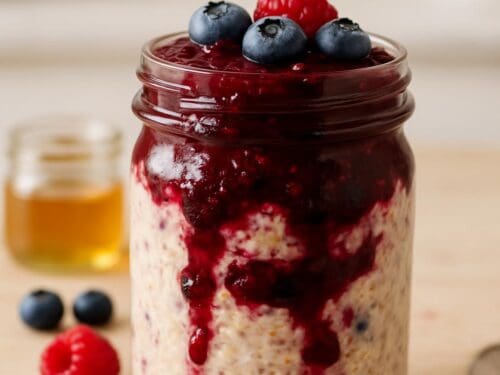 Overnight Oats Berry Compote